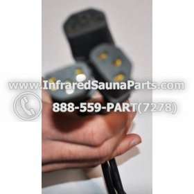 PLUG IN WIRES - PLUG IN WIRES - 3 FEMALE PLUGS 6